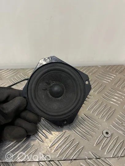 Audi A8 S8 D3 4E Enceinte de plage arrière 4E0035401