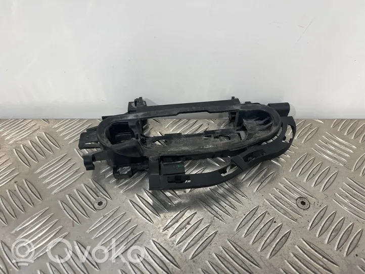 Audi A6 S6 C6 4F Išorinė atidarymo rankena 4F0837886