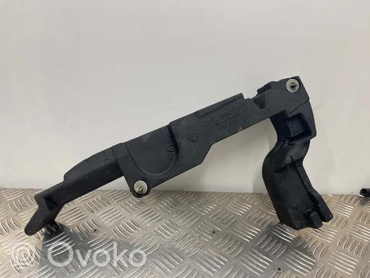 Audi Q5 SQ5 Kita variklio skyriaus detalė 8R0823732A