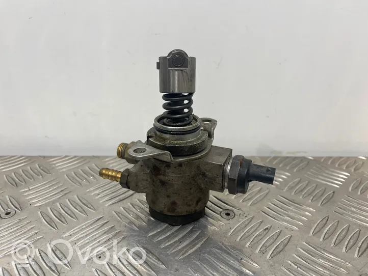 Volkswagen Eos Pompe d'injection de carburant à haute pression 03C127026D