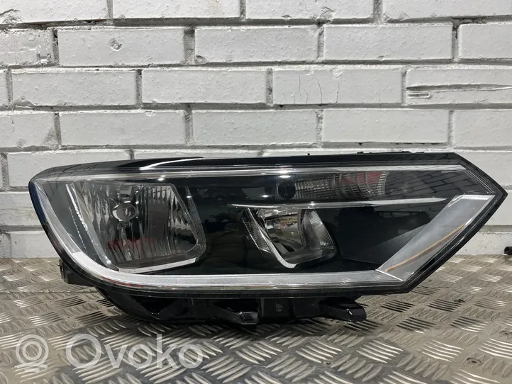 Volkswagen PASSAT B8 Lampa przednia 3G1941006C