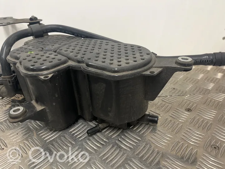 Audi A6 C7 Serbatoio a carbone attivo per il recupero vapori carburante 8K0201801C