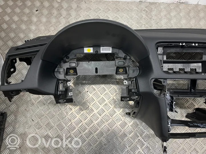 Audi Q5 SQ5 Deska rozdzielcza 8R1857735C