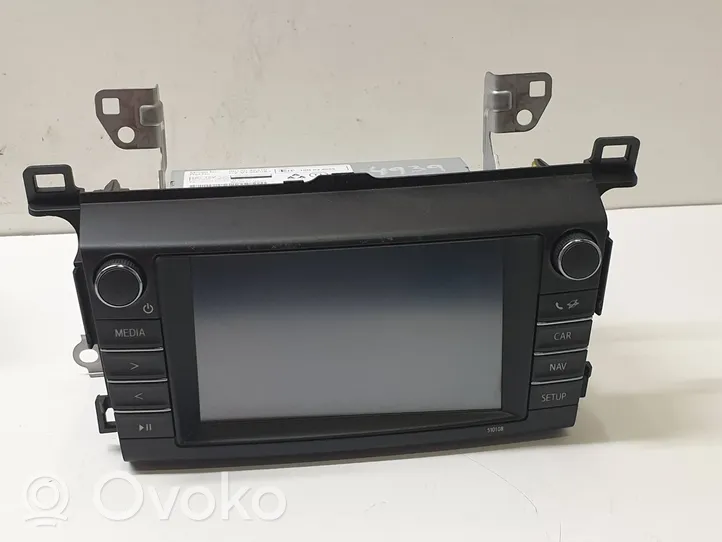 Toyota RAV 4 (XA40) Panel / Radioodtwarzacz CD/DVD/GPS CVVT35F0AJ