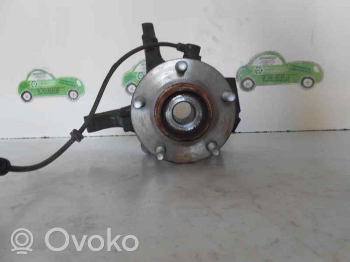 Nissan Almera Tino Fuso a snodo con mozzo ruota anteriore 40014