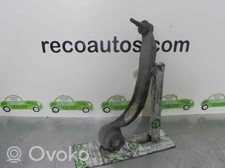 Audi A4 S4 B5 8D Braccio di controllo sospensione anteriore 4D0407695J