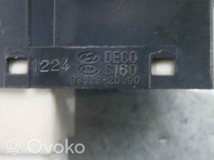 Hyundai Elantra Interrupteur commade lève-vitre 935782D000