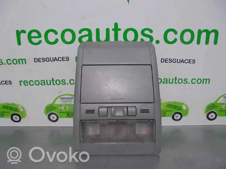 Toyota Prius (XW20) Rivestimento della console di illuminazione installata sul rivestimento del tetto 8126047010B0