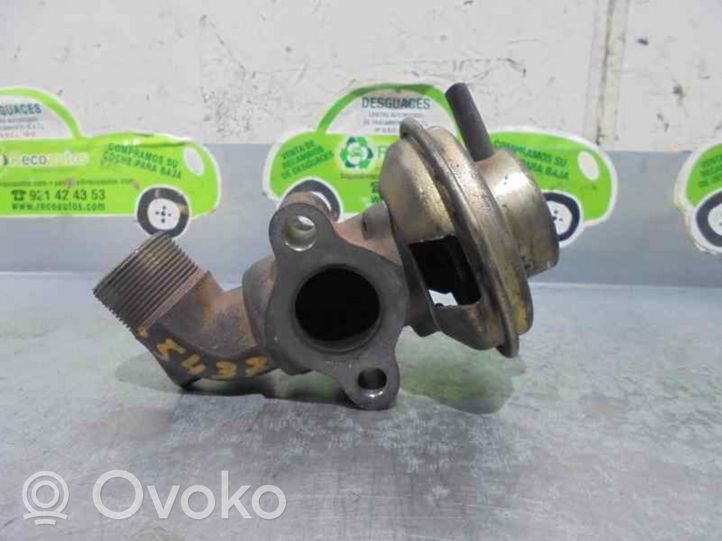 Toyota Carina T190 EGR-venttiili 2562064160