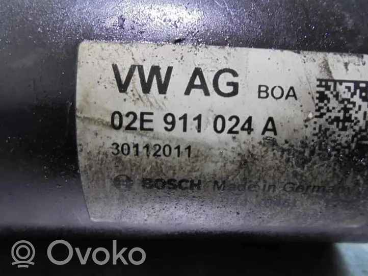 Volkswagen Golf V Motorino d’avviamento 02E911024A