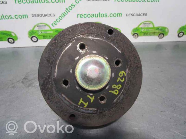 Renault Clio III Pivot de moyeu arrière 7700416374