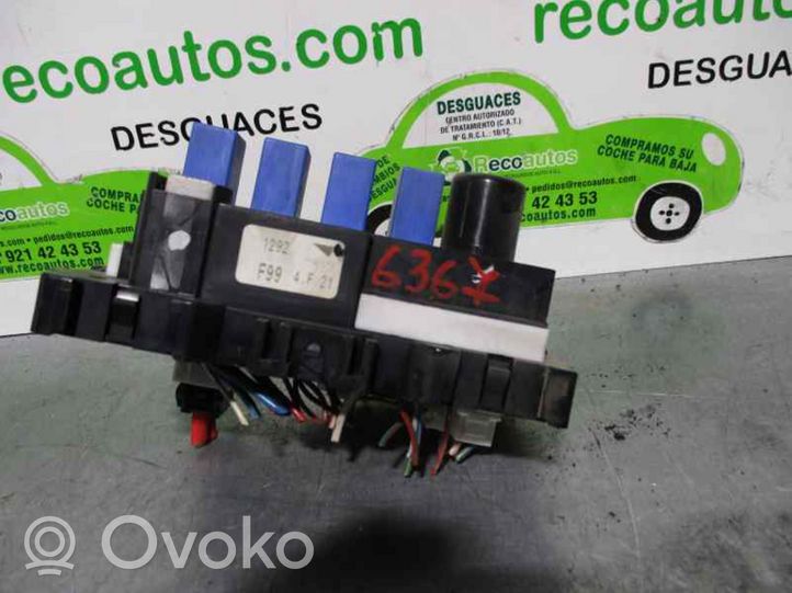 Nissan Navara Module de fusibles 24330C9960