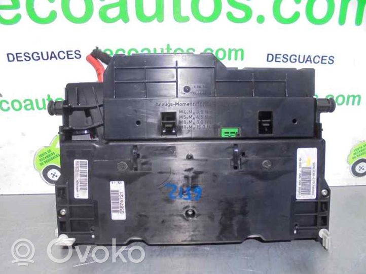 BMW 3 E36 Module de fusibles 8364540