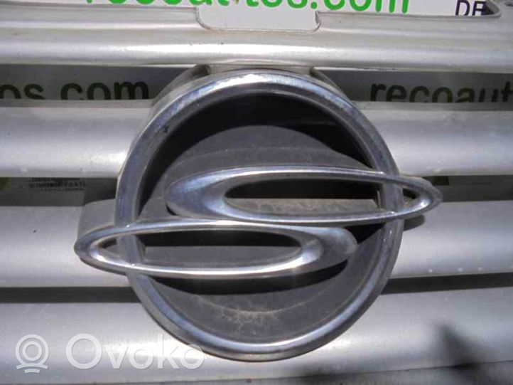 SsangYong Musso Grille de calandre avant 7943005101BE