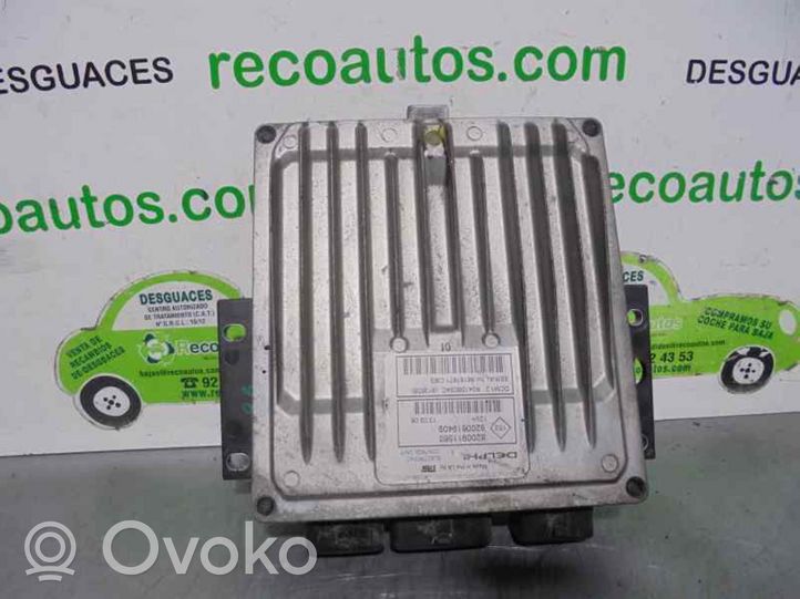 Renault Clio III Calculateur moteur ECU 8200911560