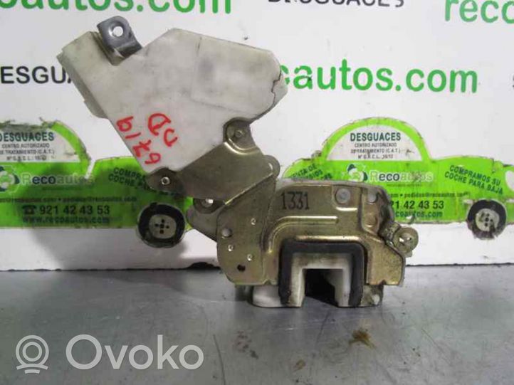 Nissan Serena Zamek drzwi przednich 8055261U01