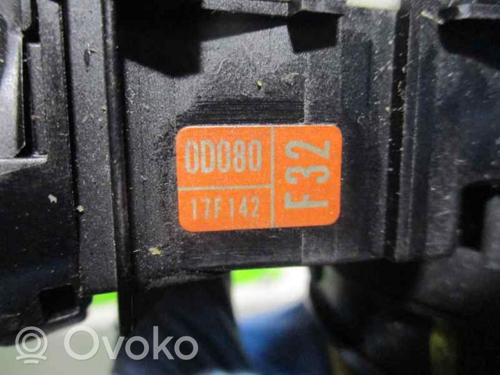 Toyota Yaris Interrupteur d’éclairage 0D08017F142