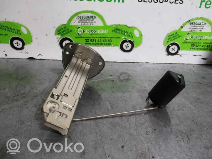 Citroen C-Crosser Pompe à carburant 1718A074