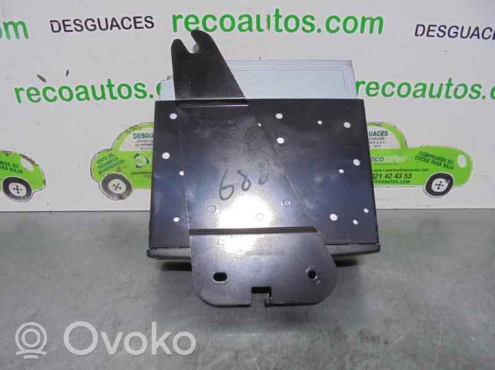 Opel Combo C Radio/CD/DVD/GPS-pääyksikkö 8200205833