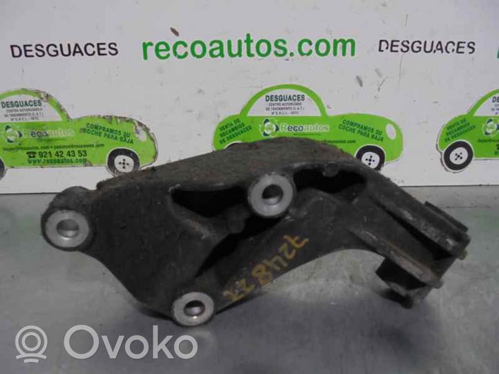 Lancia Y 840 Engine mount bracket 7737417