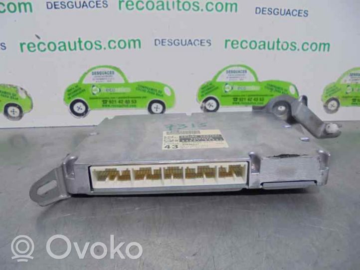 Toyota Avensis T220 Calculateur moteur ECU 8966105431