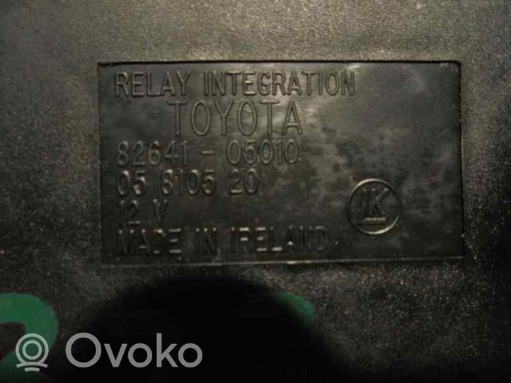 Toyota Avensis T220 Fuse module 8273005010