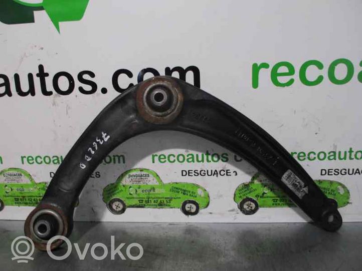 Citroen C4 II Triangle bras de suspension inférieur avant 833547