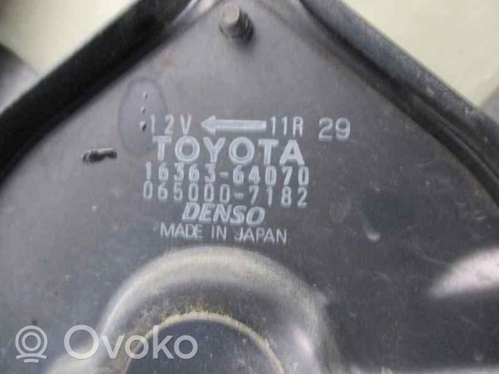 Toyota Carina T190 Jäähdyttimen jäähdytinpuhallin 1636364070