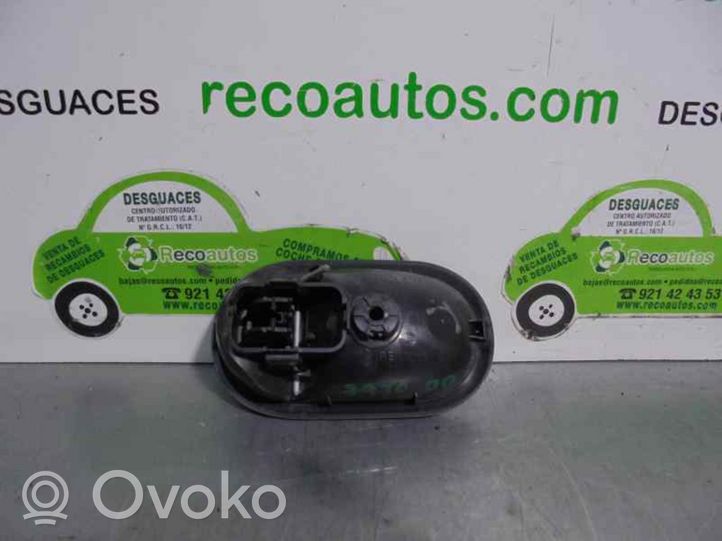 Renault Kangoo II Poignée inférieure de porte avant 8248310580