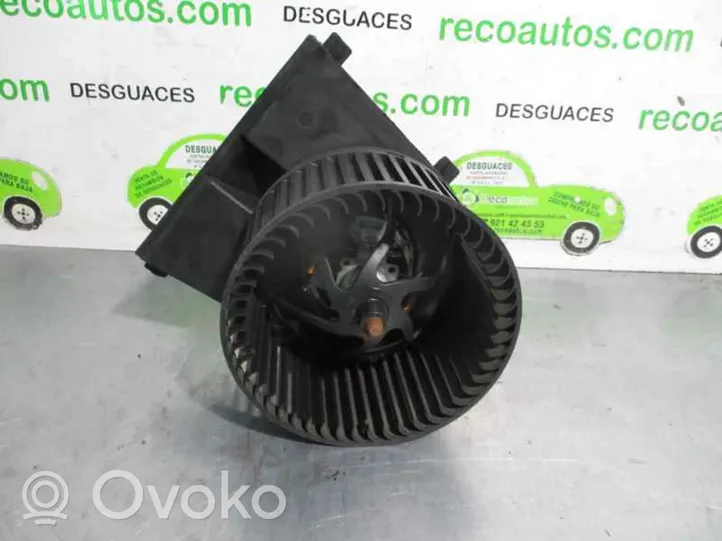 Volkswagen New Beetle Salono oro mazgo plastikinis korpusas 1J1819021B