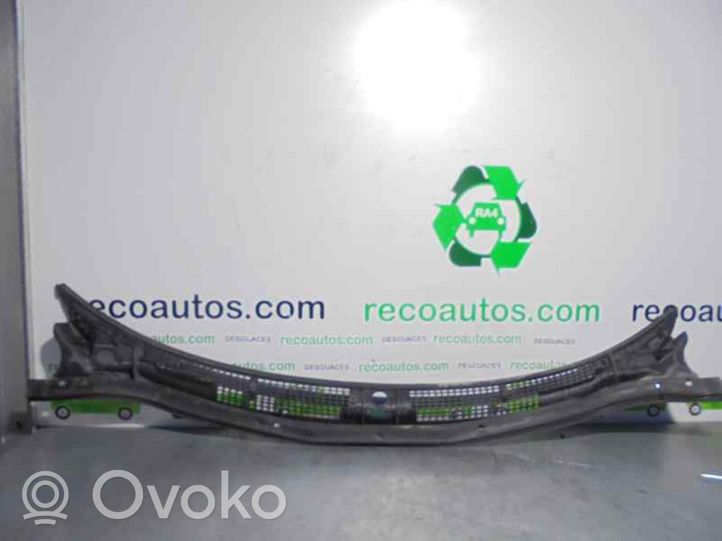 Toyota RAV 4 (XA10) Garniture d'essuie-glace 5570842010