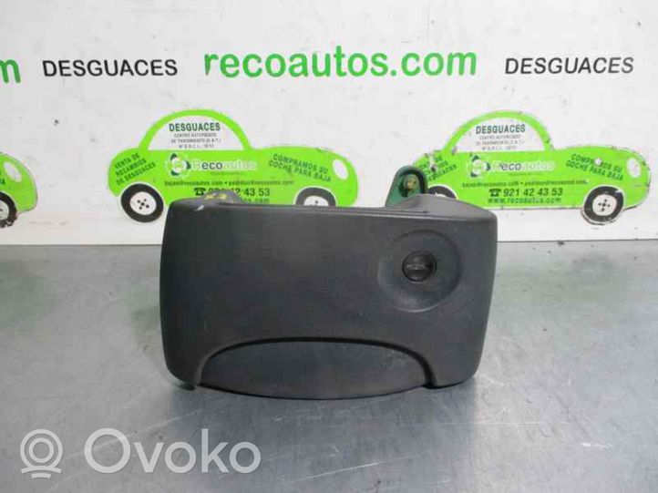 Renault Kangoo III Klamka zewnętrzna drzwi tylnych 8200303504