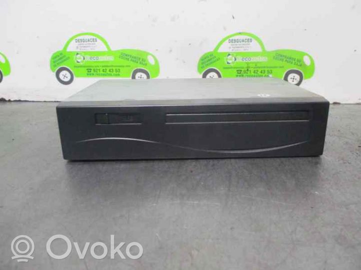 Toyota Avensis T250 Panel / Radioodtwarzacz CD/DVD/GPS 8684153041