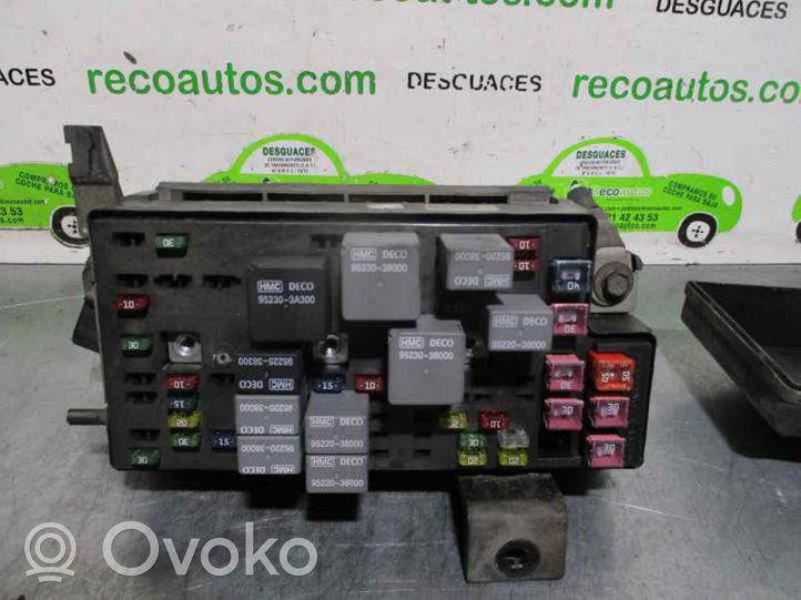 Hyundai Trajet Module de fusibles 912203A001