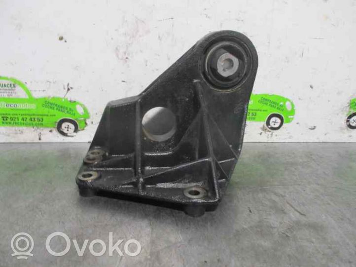 Renault Laguna I Supporto di montaggio del motore 7700827516D