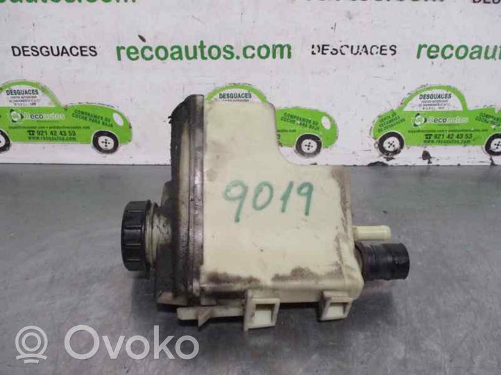 Nissan Kubistar Réservoir de liquide de direction assistée 7700414664