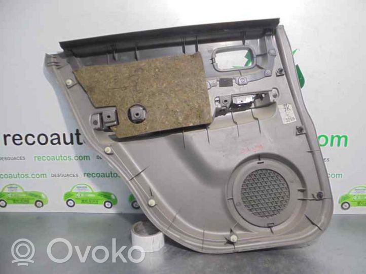 Nissan X-Trail T30 Takaoven verhoilu 809008H300