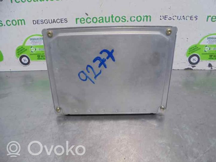 Audi A4 S4 B5 8D Variklio valdymo blokas 8D0907401C