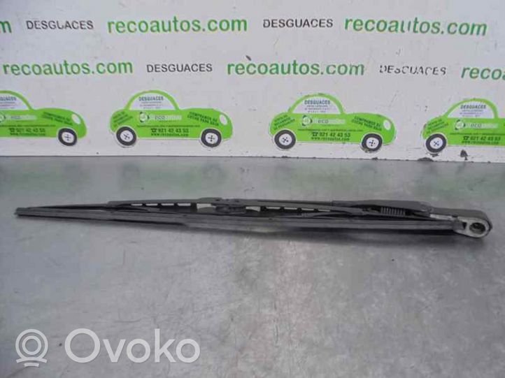 Hyundai Trajet Braccio della spazzola tergicristallo posteriore 988103A000