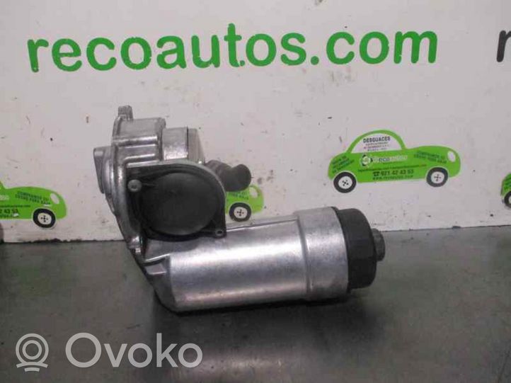 Audi A4 S4 B5 8D Supporto di montaggio del filtro dell’olio 059115405E