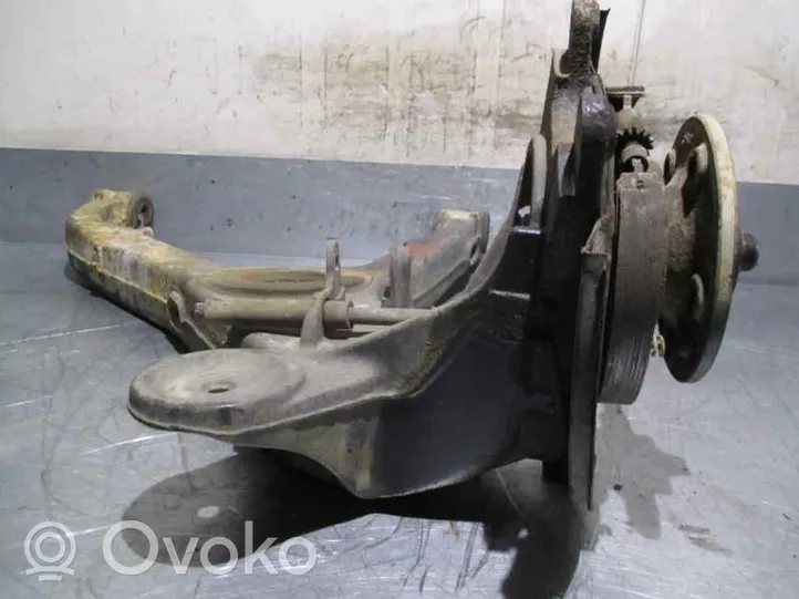 Mercedes-Benz Vito Viano W638 Pivot de moyeu arrière A6283560276