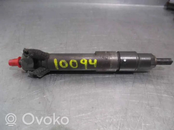 Volkswagen Golf III Injecteur de carburant 028130201G