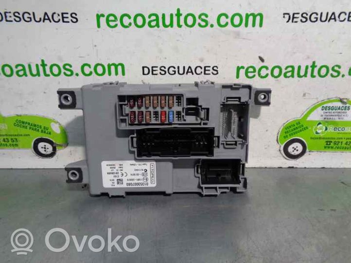 Fiat Doblo Module de fusibles 1353007080