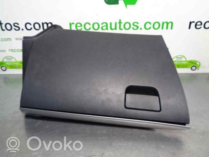 Mazda 3 Vano portaoggetti BBM464161