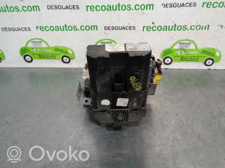 Hyundai Santa Fe Module de fusibles 9540026500