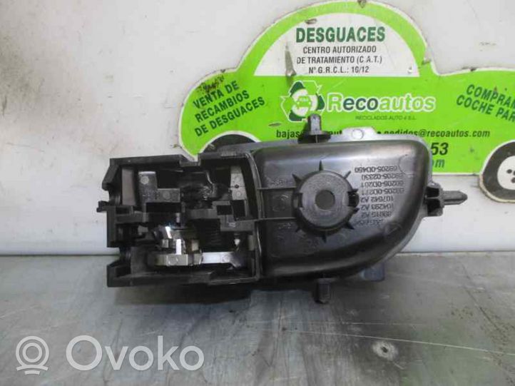 Toyota Yaris Klamka wewnętrzna drzwi tylnych 692050D271