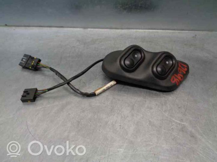 Opel Tigra A Interruttore di controllo dell’alzacristalli elettrico 142477
