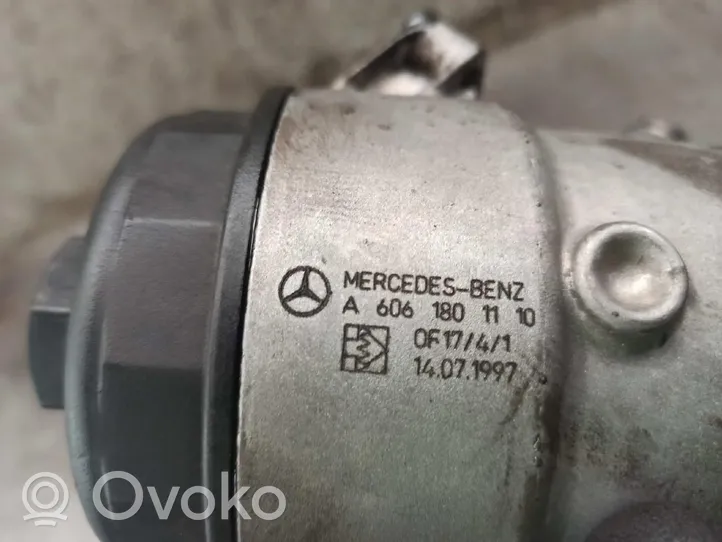 Mercedes-Benz E W210 Support de filtre à huile A6061801110