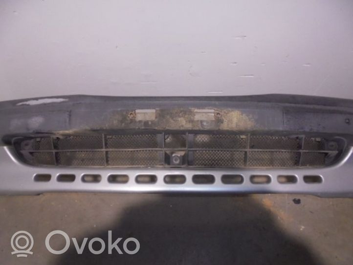 Toyota Corolla E120 E130 Paraurti anteriore 521191E020