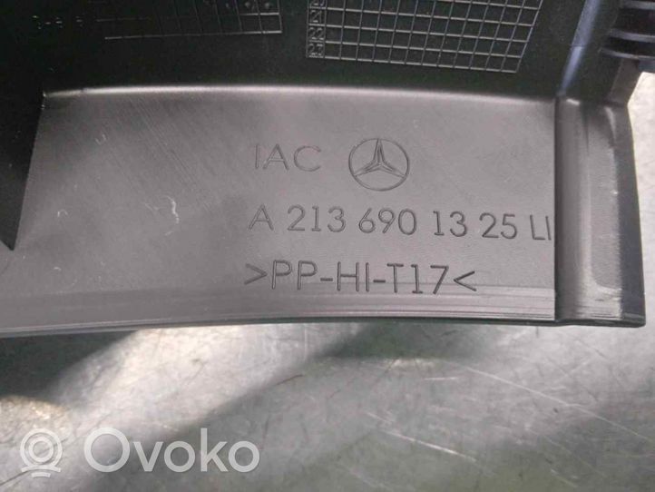 Mercedes-Benz E W213 Moldura embellecedora A2136901325